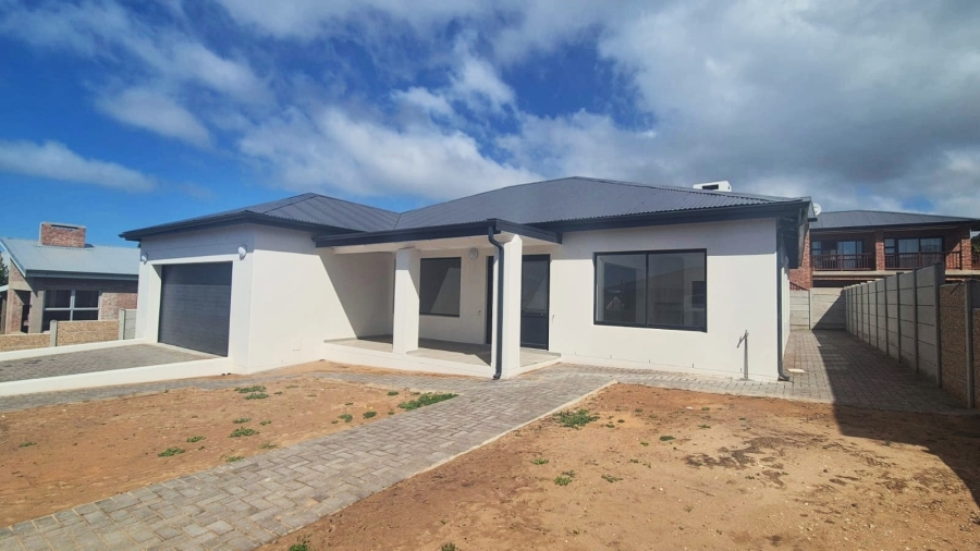 3 Bedroom Property for Sale in Stilbaai Wes Western Cape